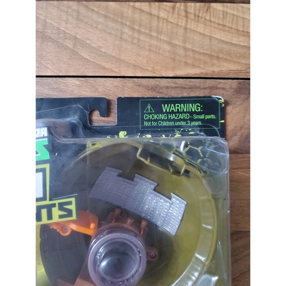 TMNT MICRO MUTANTA MIKEY'S SKATE PARK Playset 2016 - Picture 8 of 9